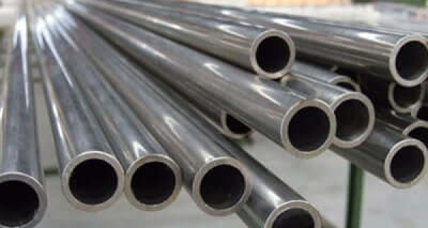 Uses and Application of Seamless Pipes Image