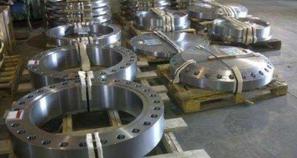 How Are Flanges Classified Based On Pressure Ratings, And Why Is It Crucial To Match The Flange's Pressure Rating With The System's Requirements? Image
