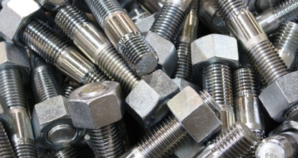 How To Pick The Best Stud Bolts | Delta Fitt Inc. Image