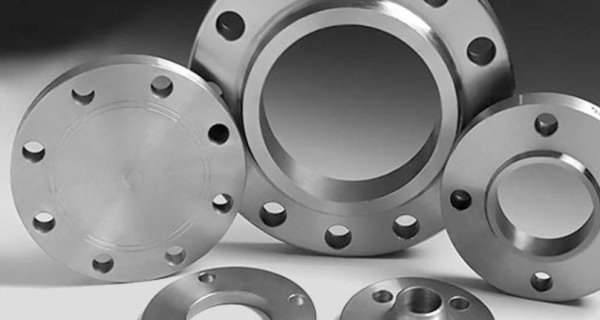 Flanges in the Oil and Gas Industry: A Detailed Overview - Metalica Forging Inc Image