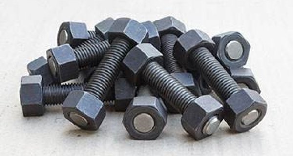 Top Reasons Stud Bolts Fail and How Our Products Prevent Them Image